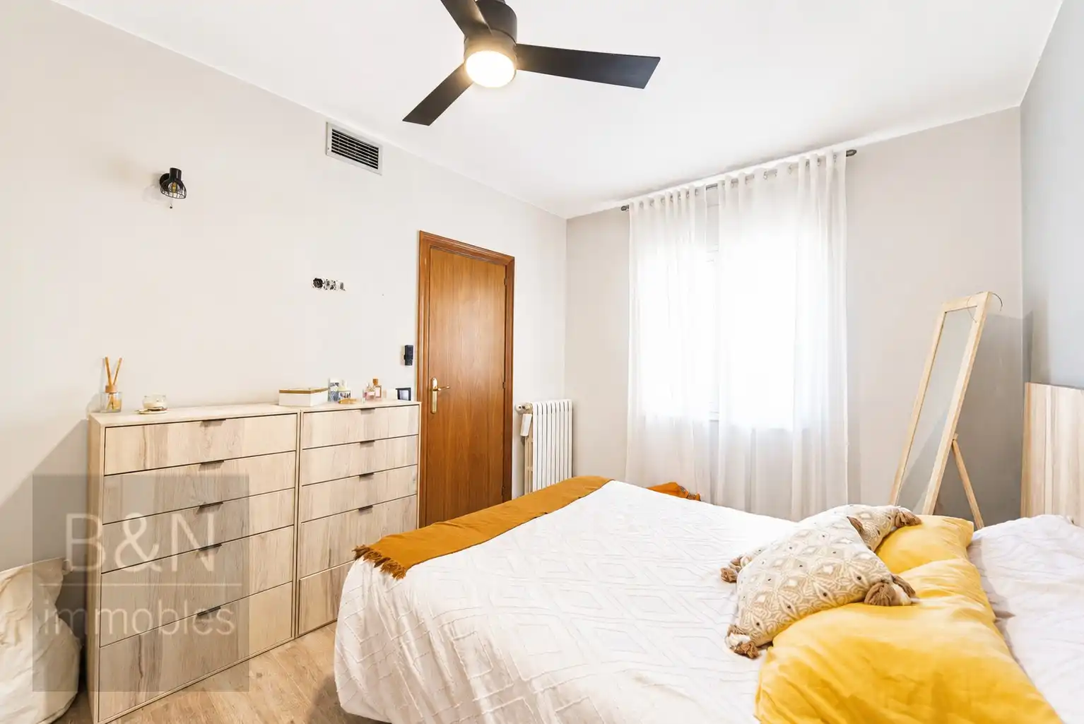 Habitación de Piso en venta en Terrassa con Aire acondicionado y Balcón