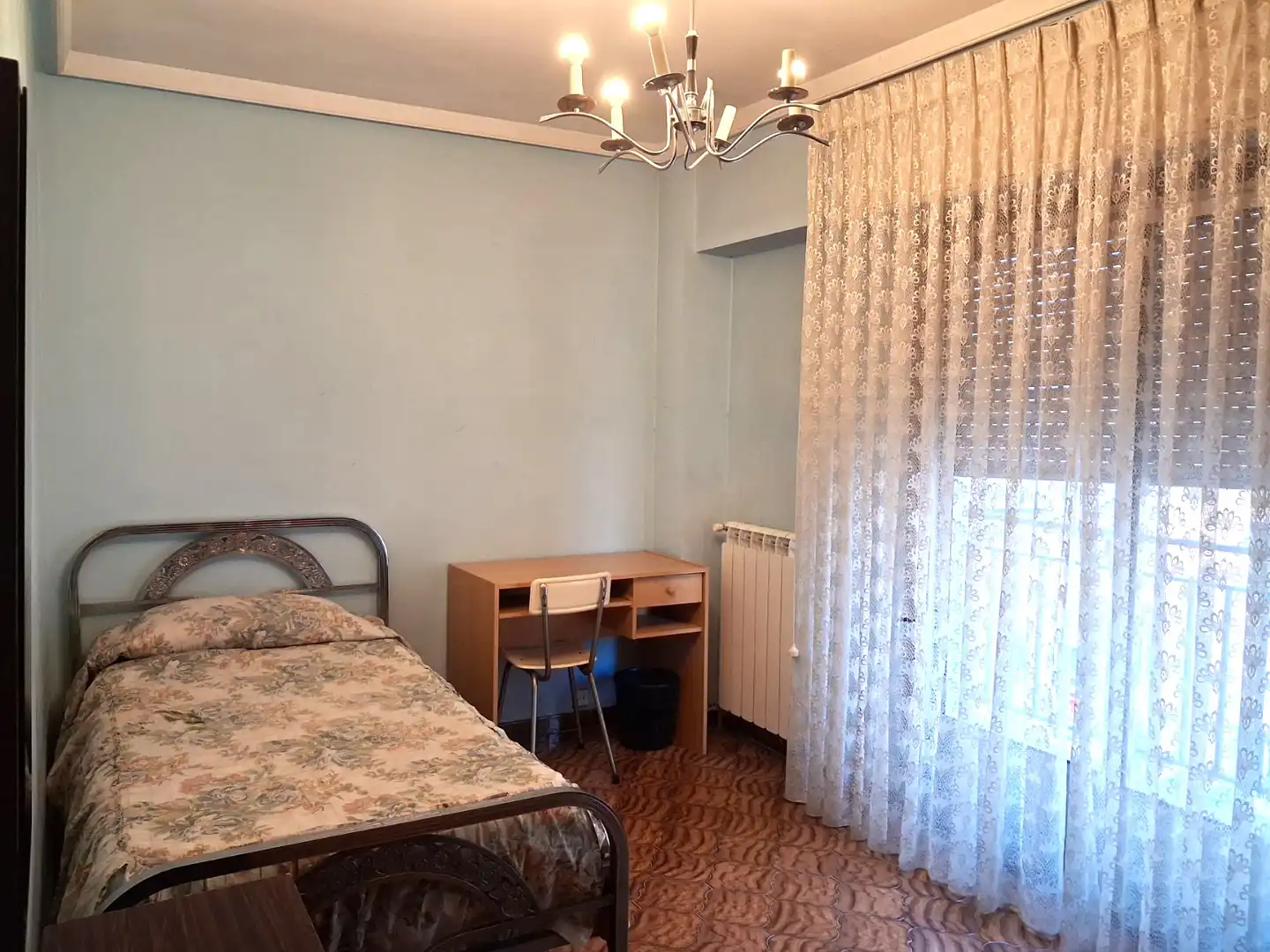 Bedroom of Flat for sale in Zaragoza  with Heating, Terrace and Storage room