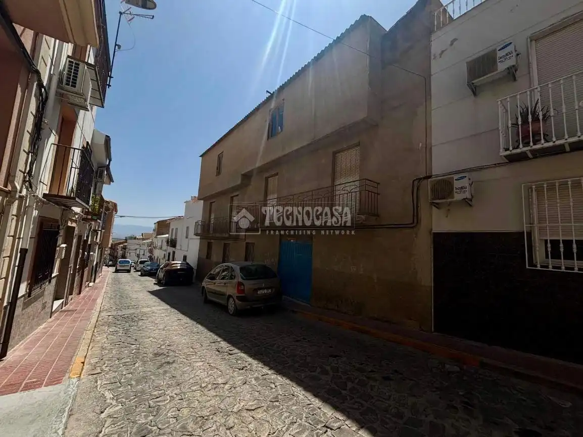 Vista exterior de Casa adosada en venta en Jódar