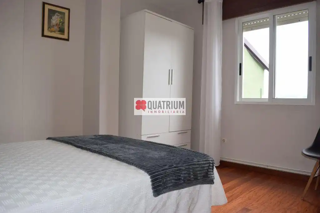 Habitación de Casa o chalet en venta en Santiago de Compostela  con Jardín privado y Trastero