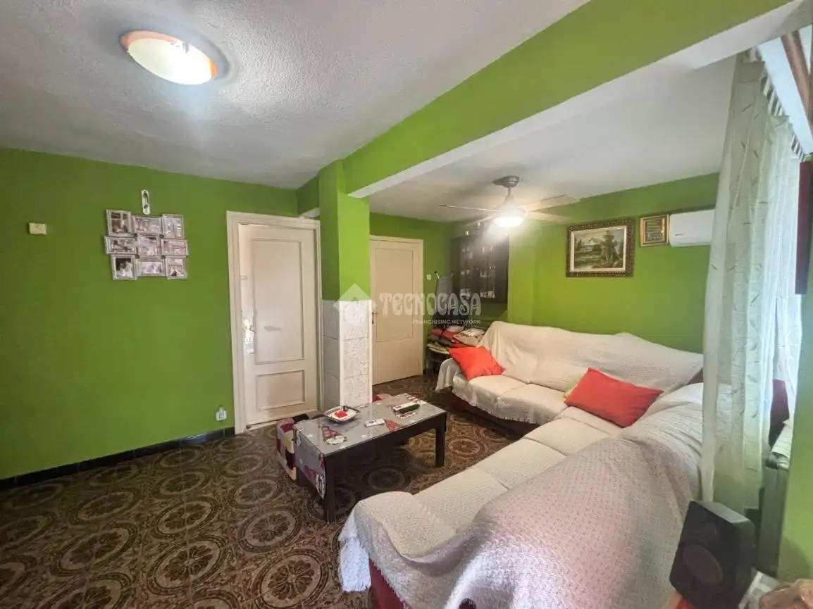 Living room of Flat for sale in Alcalá de Henares  with Air Conditioner and Heating