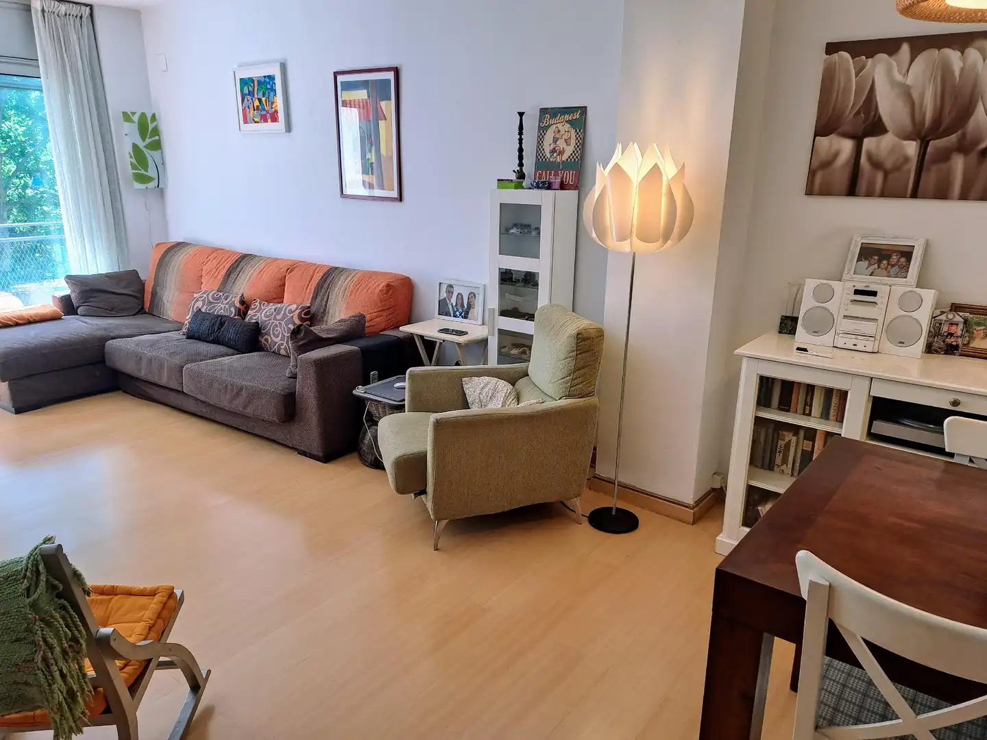 Sala d'estar de Pis en venda en Cerdanyola del Vallès amb Aire condicionat, Calefacció i Parquet