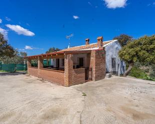 Vista exterior de Casa o xalet de lloguer en Colmenar amb Terrassa i Piscina