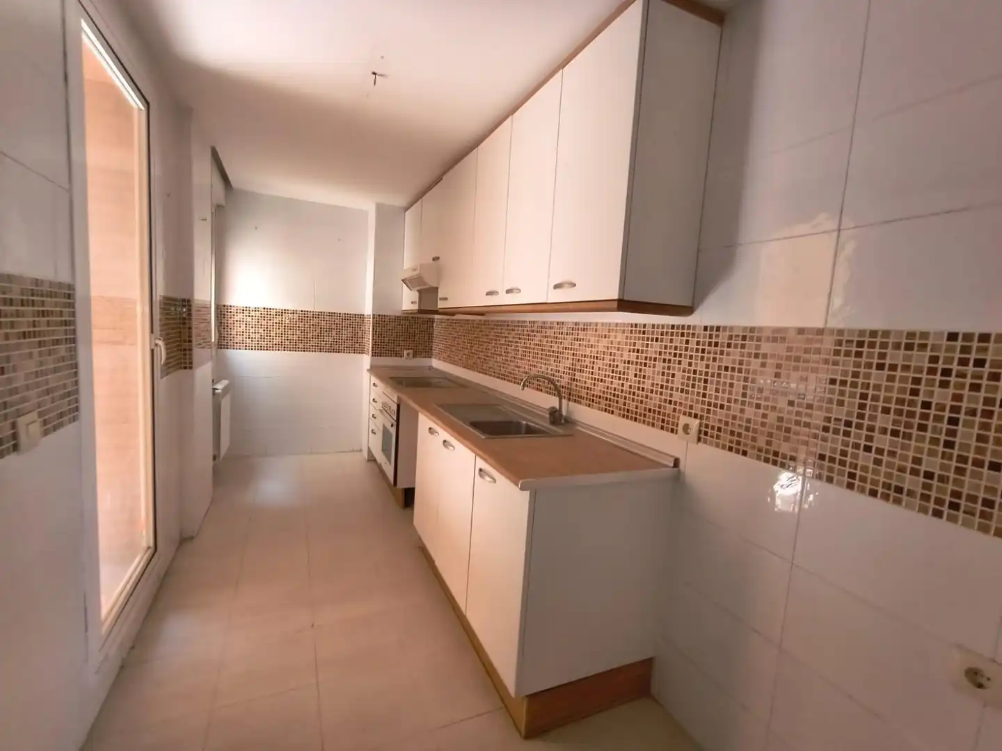 Kitchen of Flat for sale in Valdemoro  with Private garden, Terrace and Storage room
