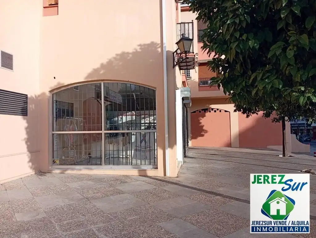 Vista exterior de Local en venda en Jerez de la Frontera
