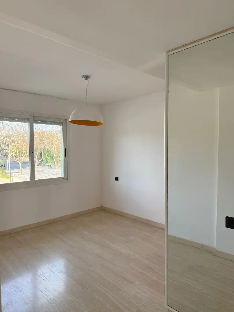 Habitación de Piso en venta en Castell d'Aro, Platja d'Aro i s'Agaró con Terraza, Trastero y Alarma