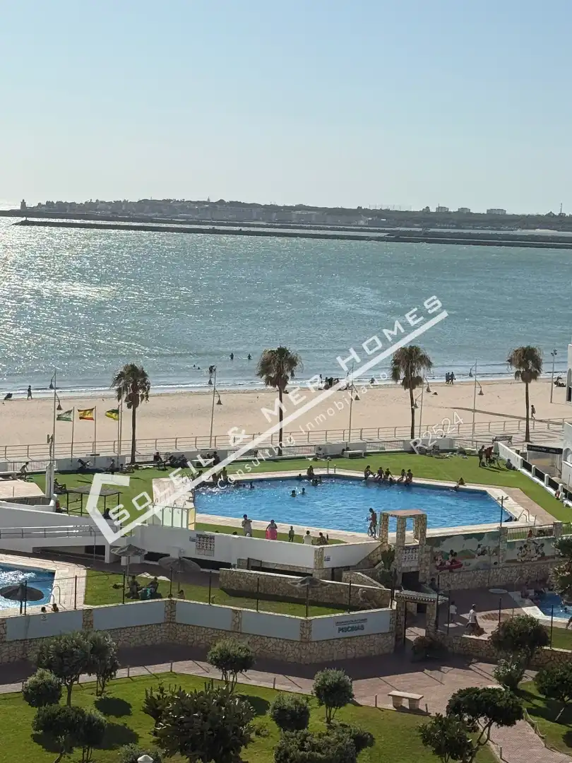 Piscina de Apartament en venda en El Puerto de Santa María amb Aire condicionat, Traster i Balcó