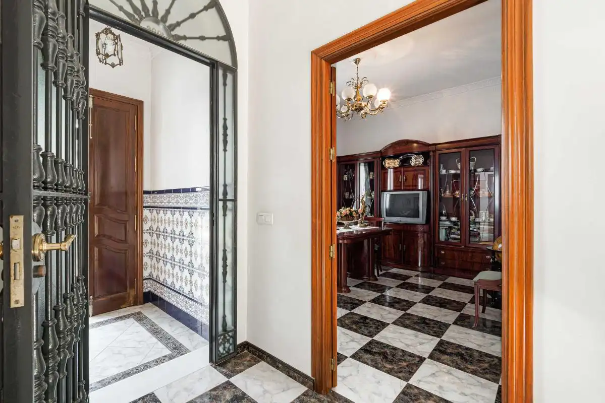 Casa adosada en venda en Pilas amb Calefacció, Terrassa i Balcó