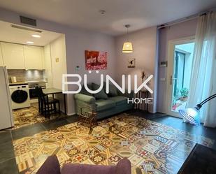 Living room of Study to rent in  Barcelona Capital  with Air Conditioner and Furnished