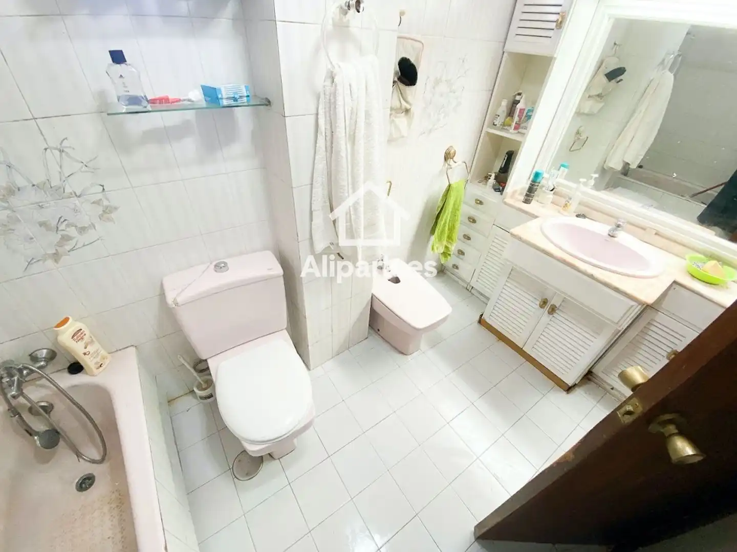 Baño de Piso en venta en Alicante / Alacant con Aire acondicionado, Terraza y Balcón
