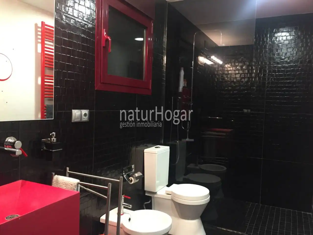 Baño de Casa o chalet de alquiler en Paterna con Calefacción, Jardín privado y Terraza