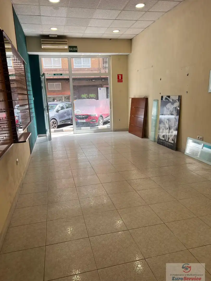 Geschaftsraum zur Miete in Nou Moles, L'Olivereta