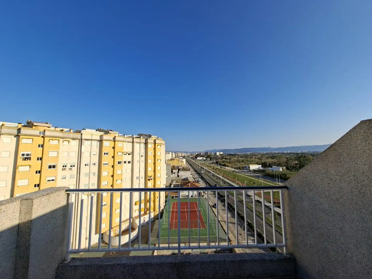 Vista exterior de Ático en venta en Gandia con Jardín privado, Terraza y Trastero