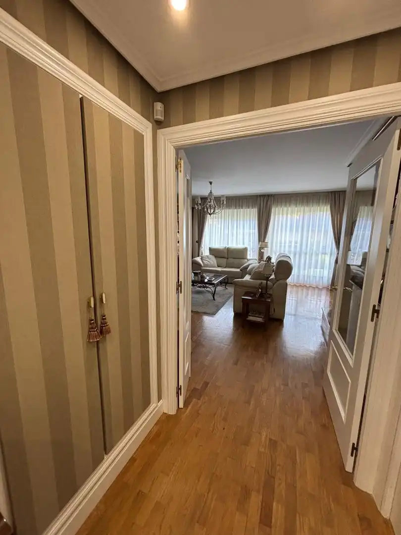 Sala de estar de Ático en venta en Villamediana de Iregua con Jardín privado, Parquet y Piscina