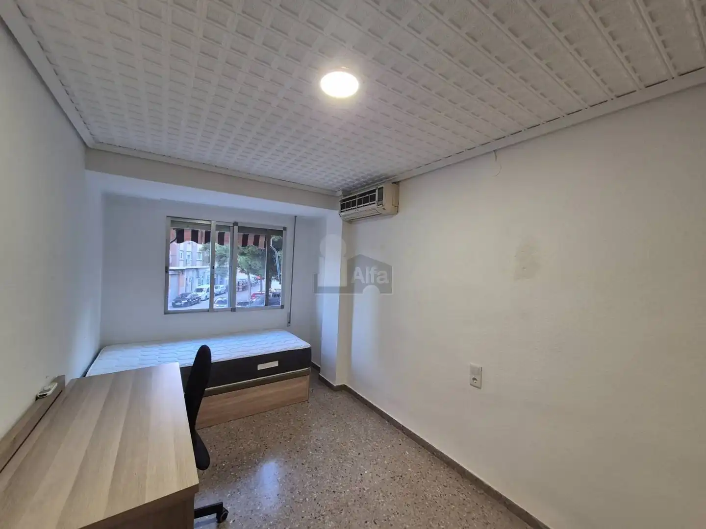 Habitación de Piso para compartir en Xirivella con Calefacción, Amueblado y Horno