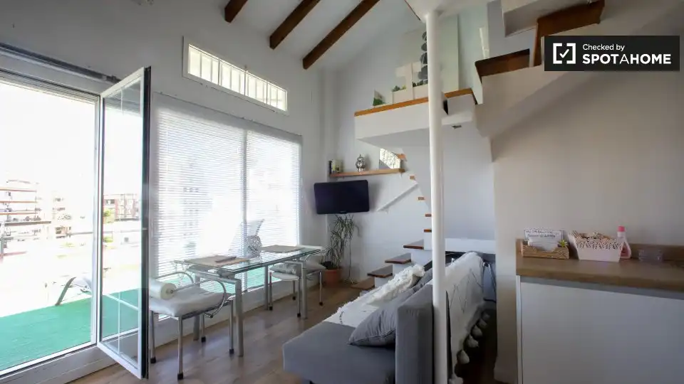 Appartamento con terrazza in affitto a L'Eixample, imagen 2