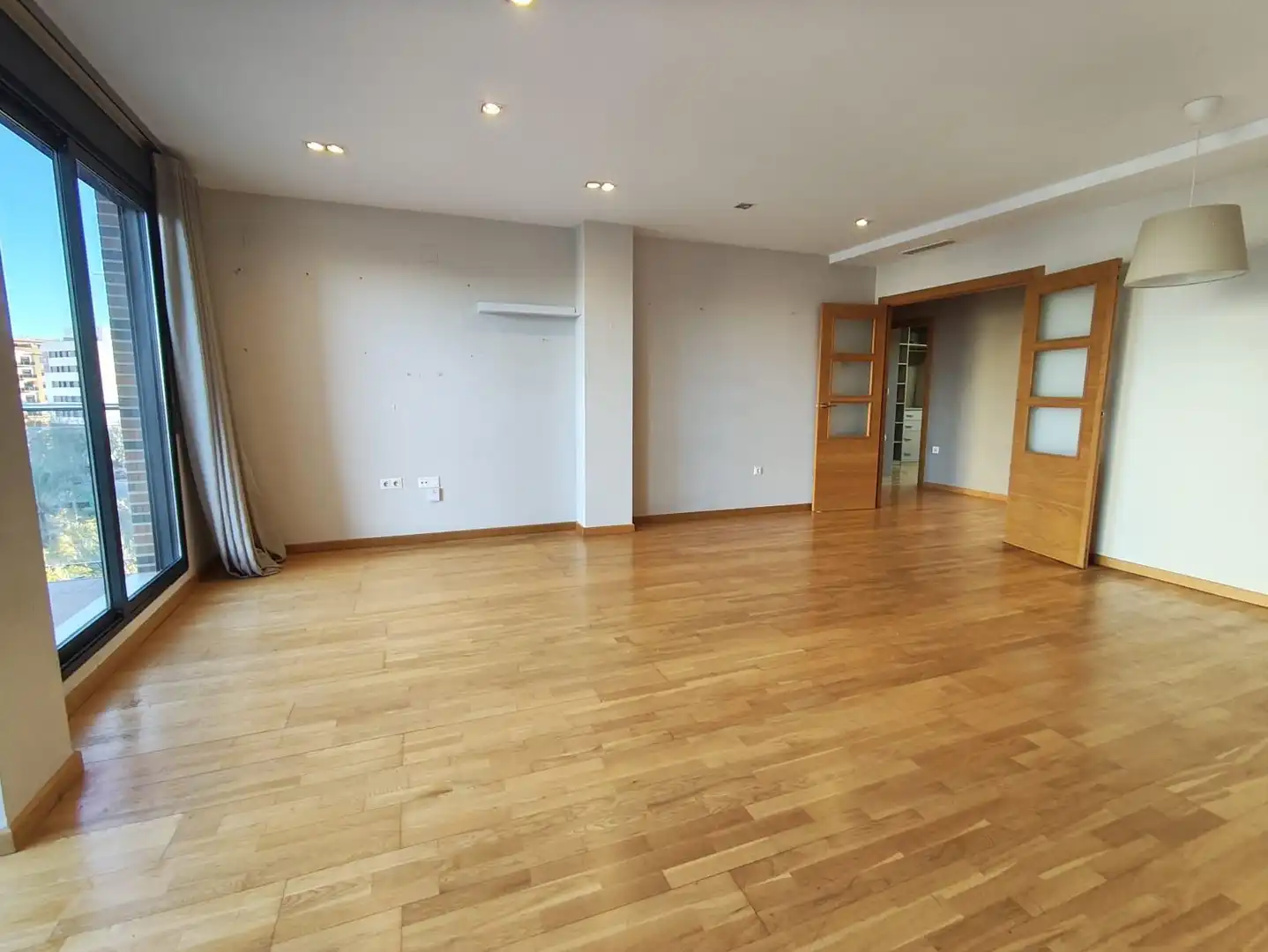 Sala de estar de Piso en venta en Torrent con Aire acondicionado, Parquet y Trastero