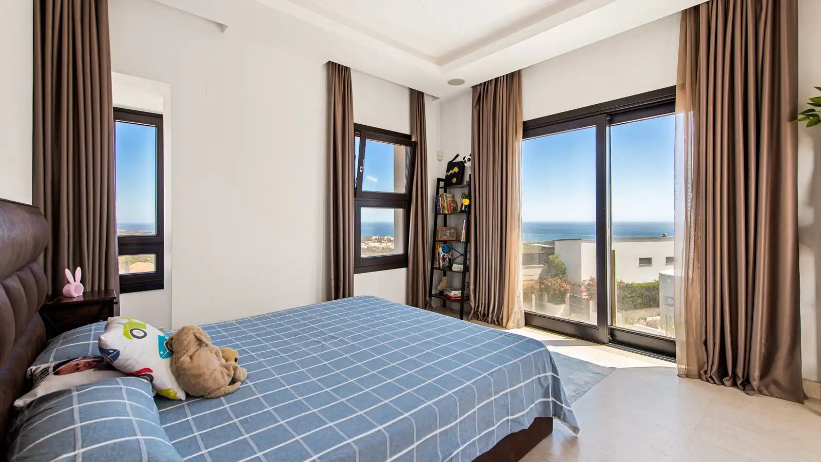 Chalet con piscina en venta en Urbanizacion los Altos de los Monteros, imagen 11