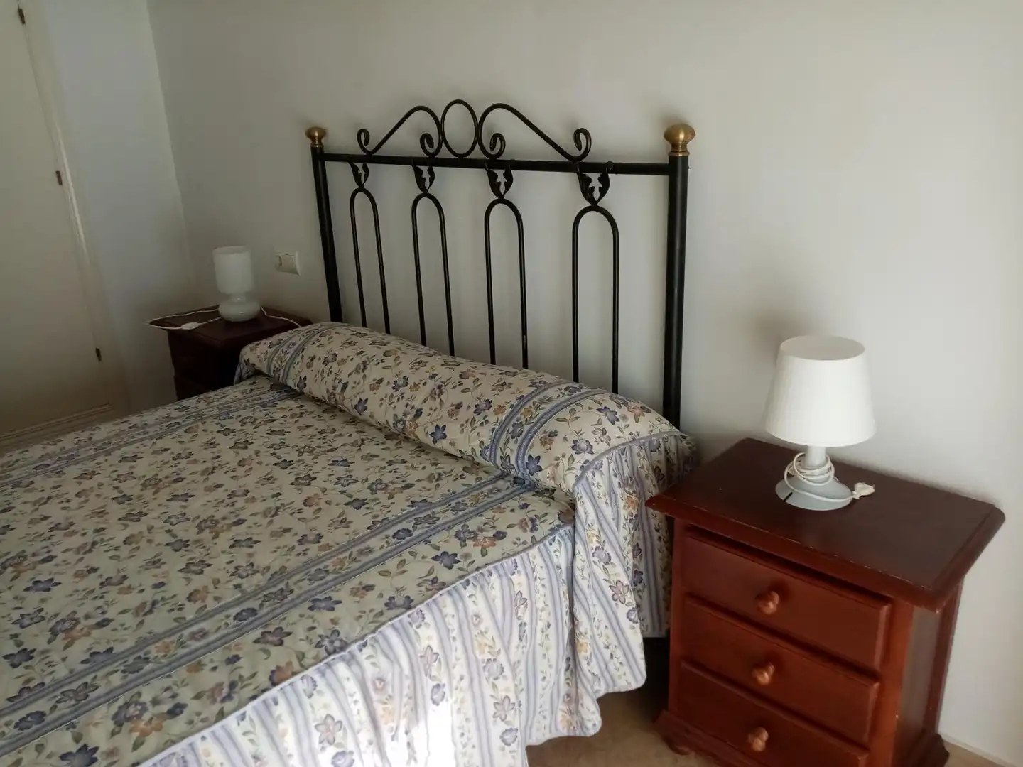 Bedroom of Flat for rent in Estepona Pueblo