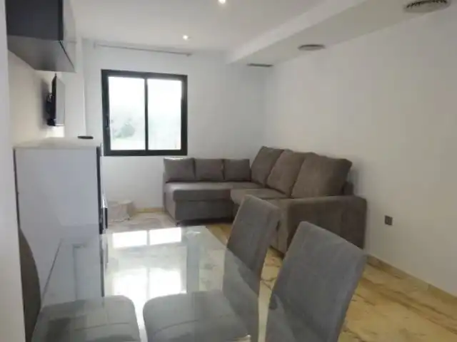 Apartament amb piscina de lloguer a Avenida Alcalde Luis Uruñuela, imagen 2