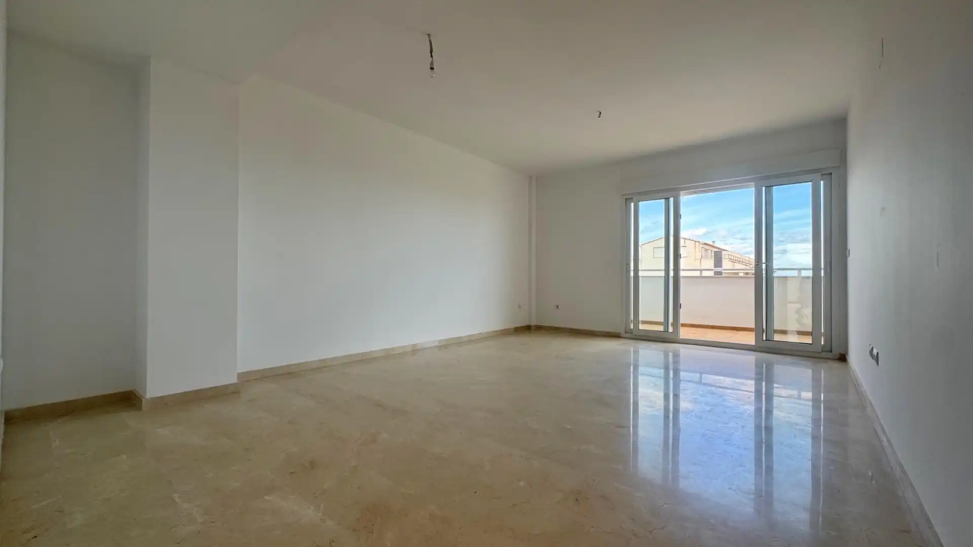 Apartment with pool for sale in Pego
