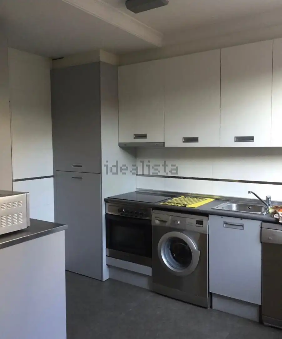 Cocina de Apartamento en venta en Valladolid con Jardín privado y Piscina comunitaria