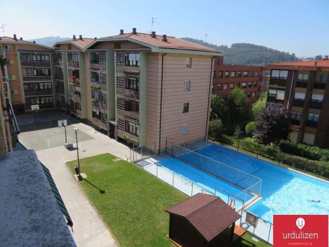 Garaje en Alquiler en Trokabide Kalea en Sopela