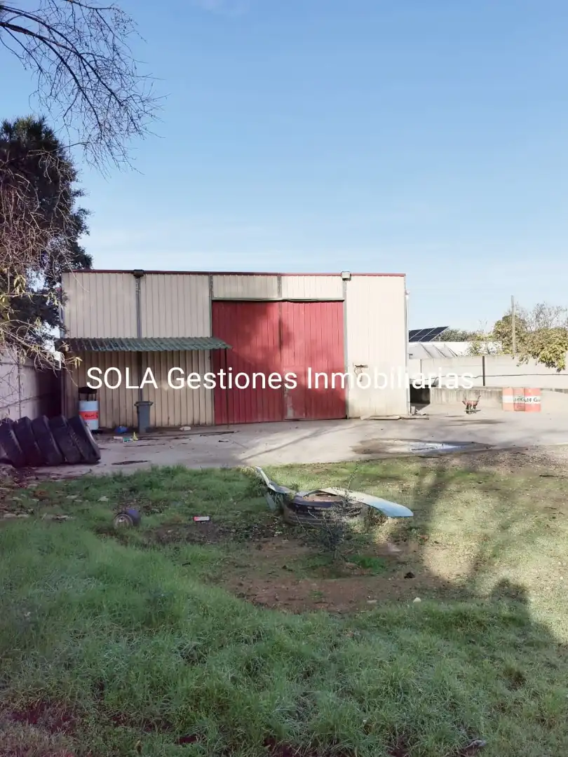 Vista exterior de Terreny industrial en venda en Torreperogil