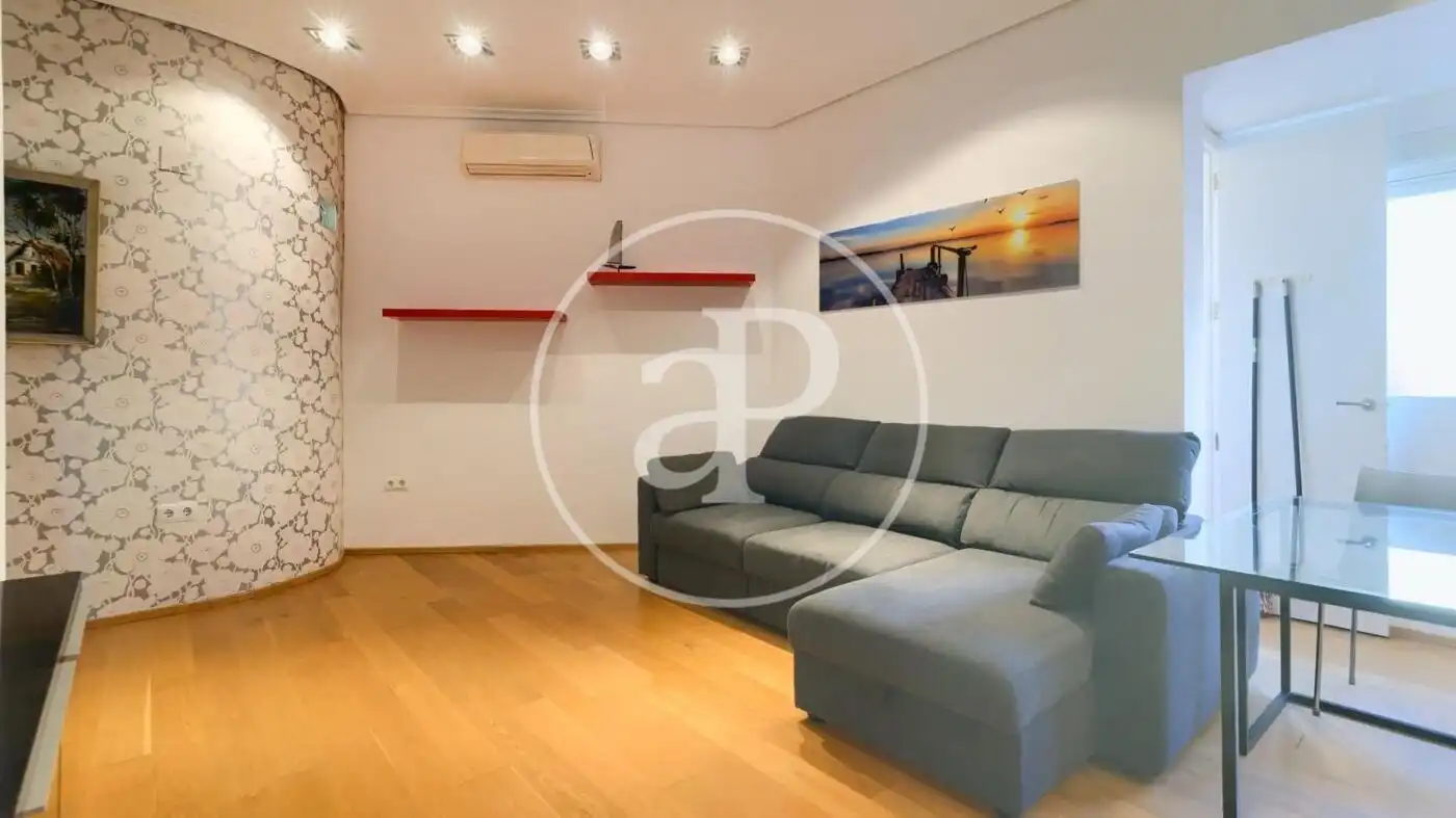 Piso de alquiler en Pl. del Baró de Cortés, Russafa
