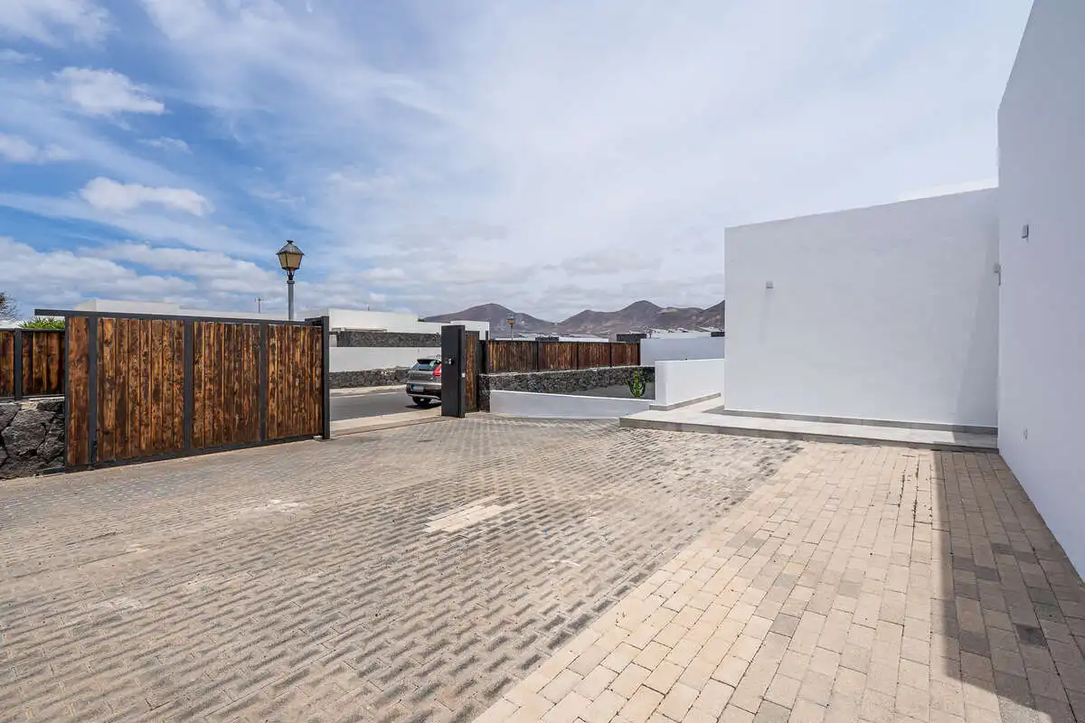 Terrassa de Casa o xalet en venda en Yaiza amb Jardí privat, Terrassa i Piscina
