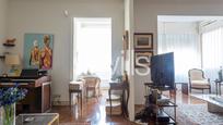Sala d'estar de Apartament en venda en  Barcelona Capital amb Balcó