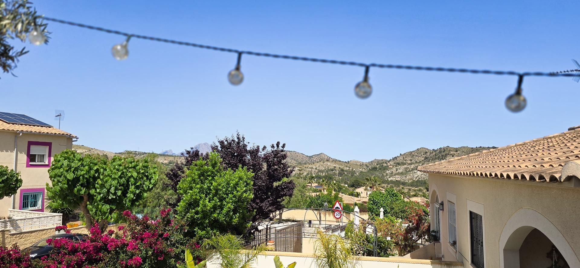 Exterior view of Single-family semi-detached for sale in Aigües