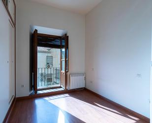 Dormitori de Apartament en venda en  Granada Capital amb Balcó