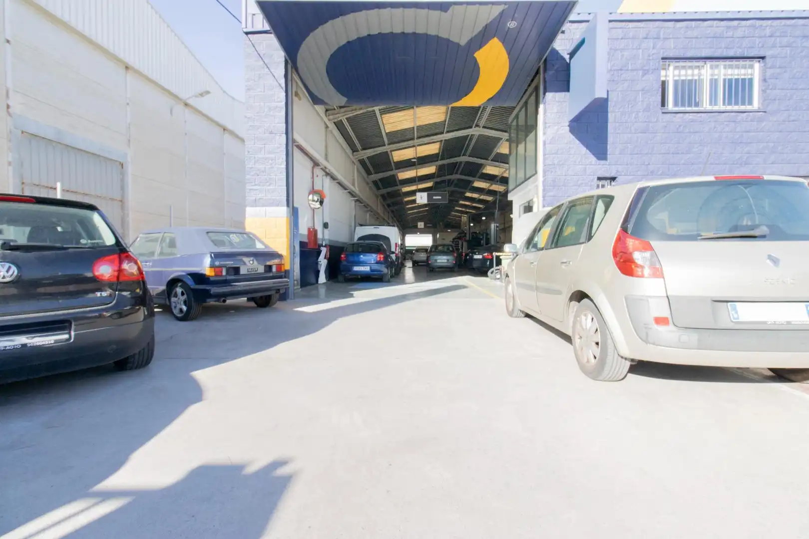 Parking de Nave industrial en venta en Sagunto / Sagunt
