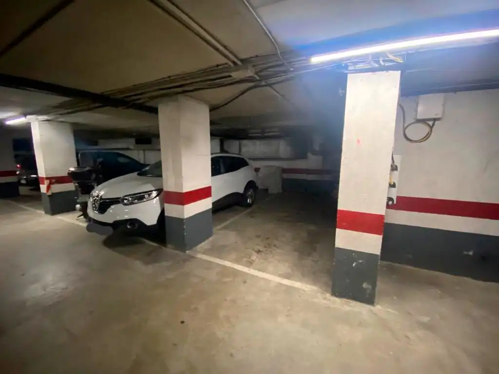 Einzelparkplatz zum Verkauf in Horta - Guinardó, imagen 3