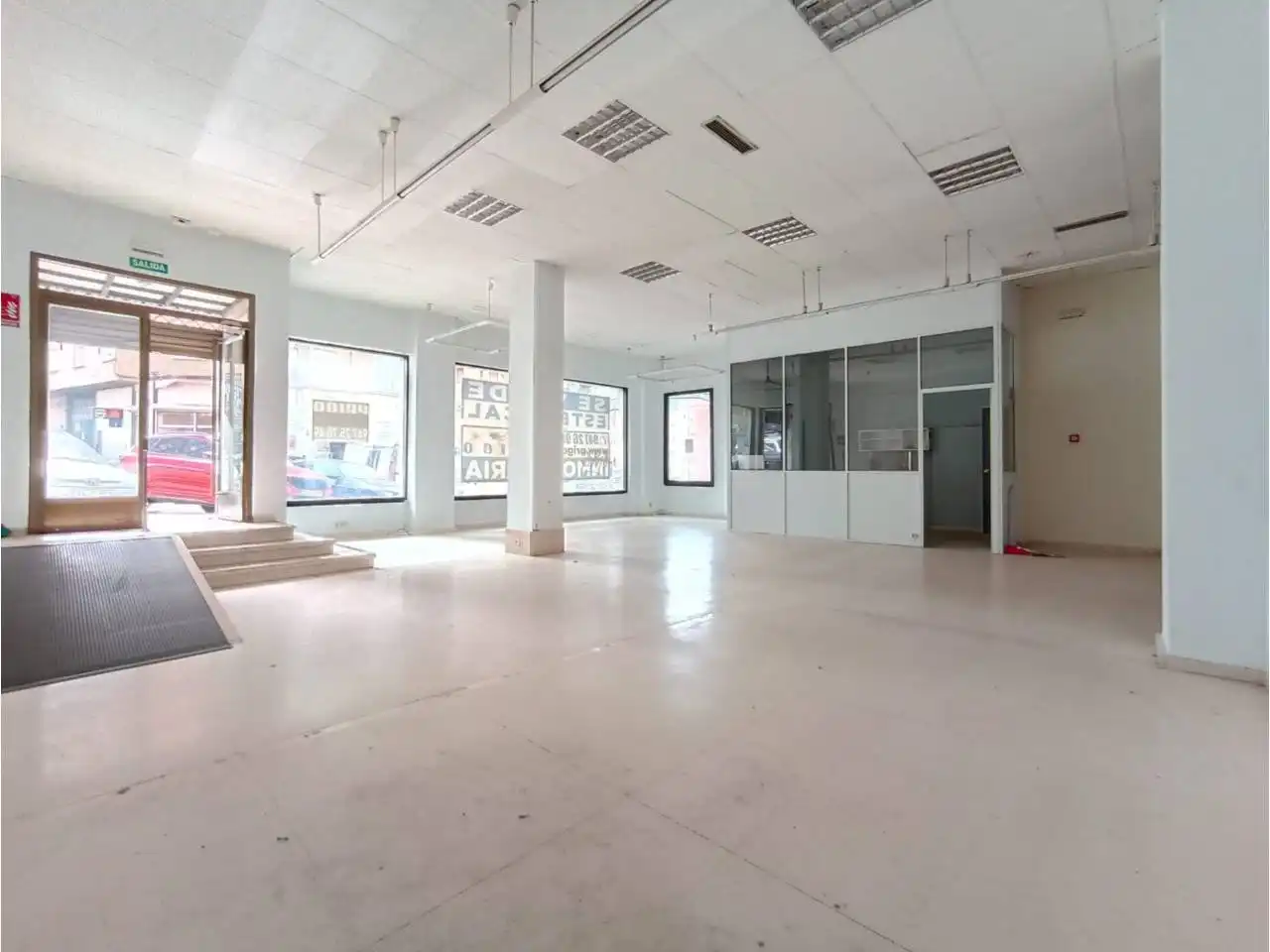 Business premises for sale in Calle Legión Española