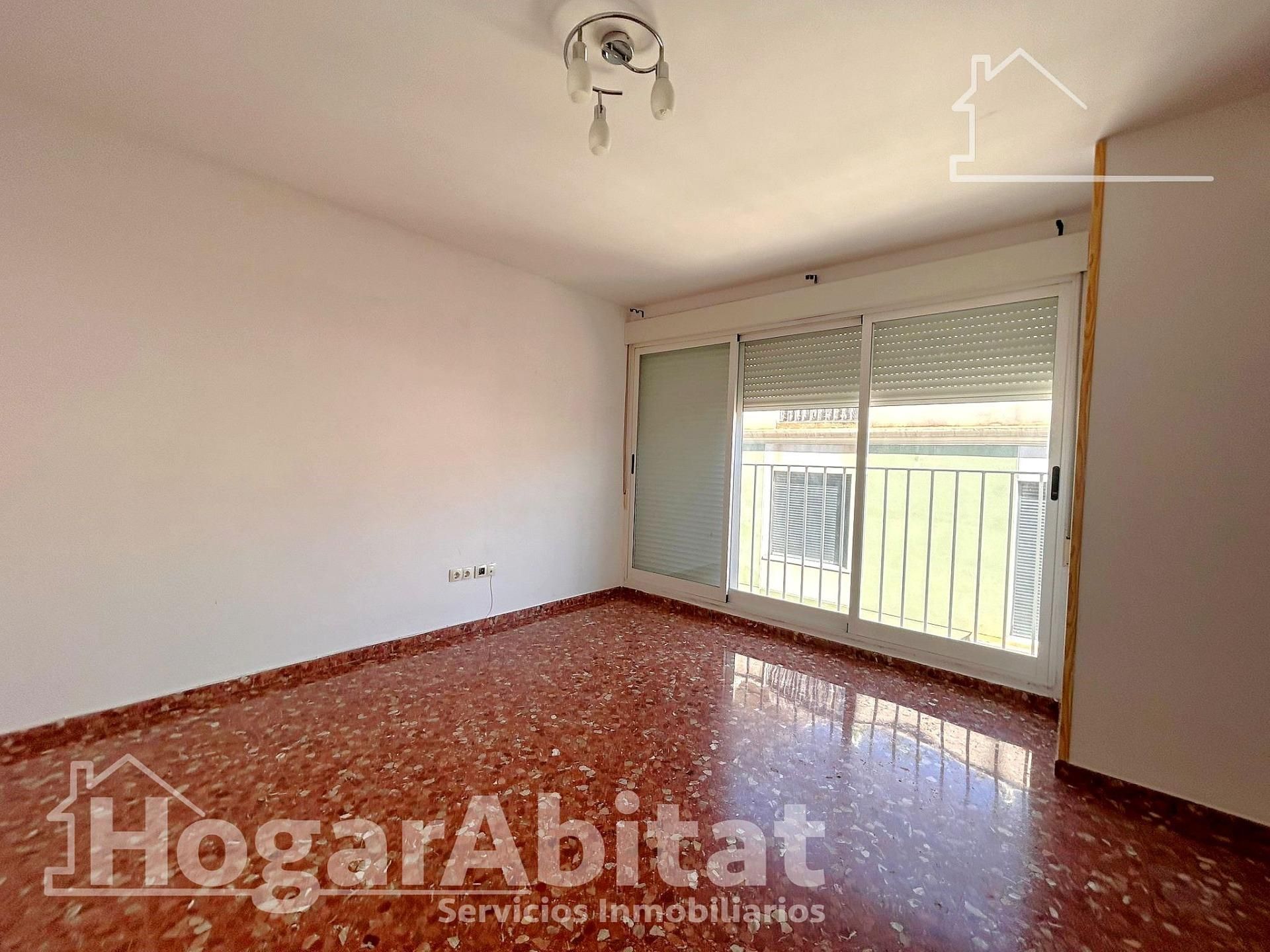 Living room of Flat for sale in Vilamarxant  with Air Conditioner, Storage room and Balcony