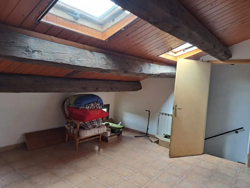 Maisonette zum Verkauf in Berga mit Heizung, Parkett und Abstellraum