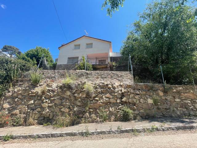 Casa-chalet en Venta en Robledo de Chavela