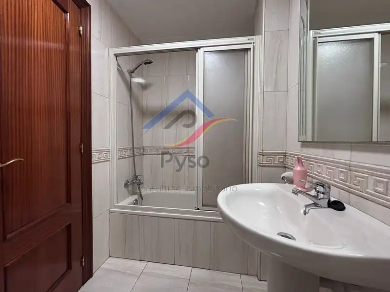 Bany de Pis de lloguer en Santander amb Calefacció, Parquet i Moblat