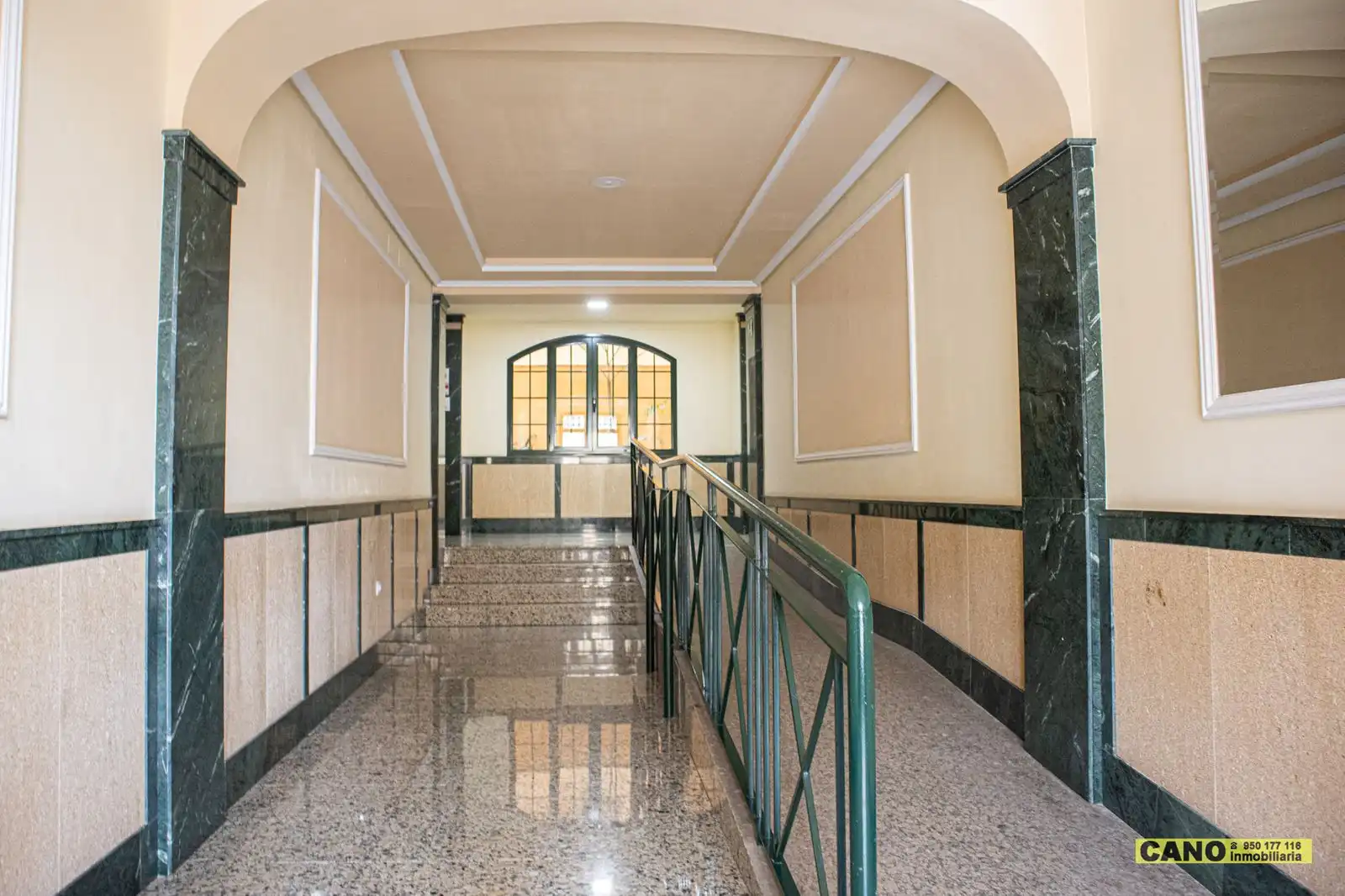 Flat for sale in Roquetas de Mar  with Terrace and Swimming Pool