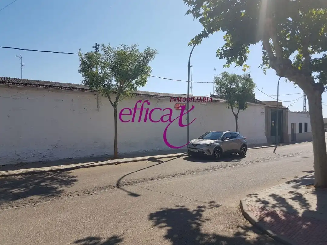 Exterior view of Industrial buildings for sale in El Carpio de Tajo