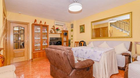 Foto 3 de Casa adosada en venda a Calle Zaida, Sn, Residencial Triana - Barrio Alto, Las Gabias