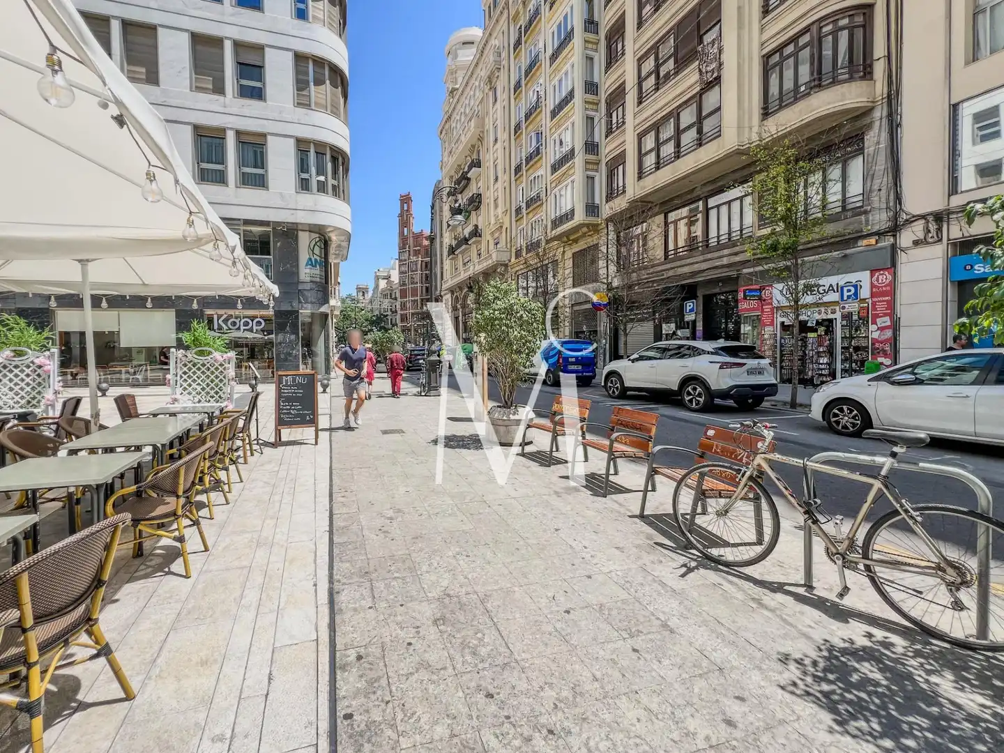 Vista exterior de Local de lloguer en Valencia