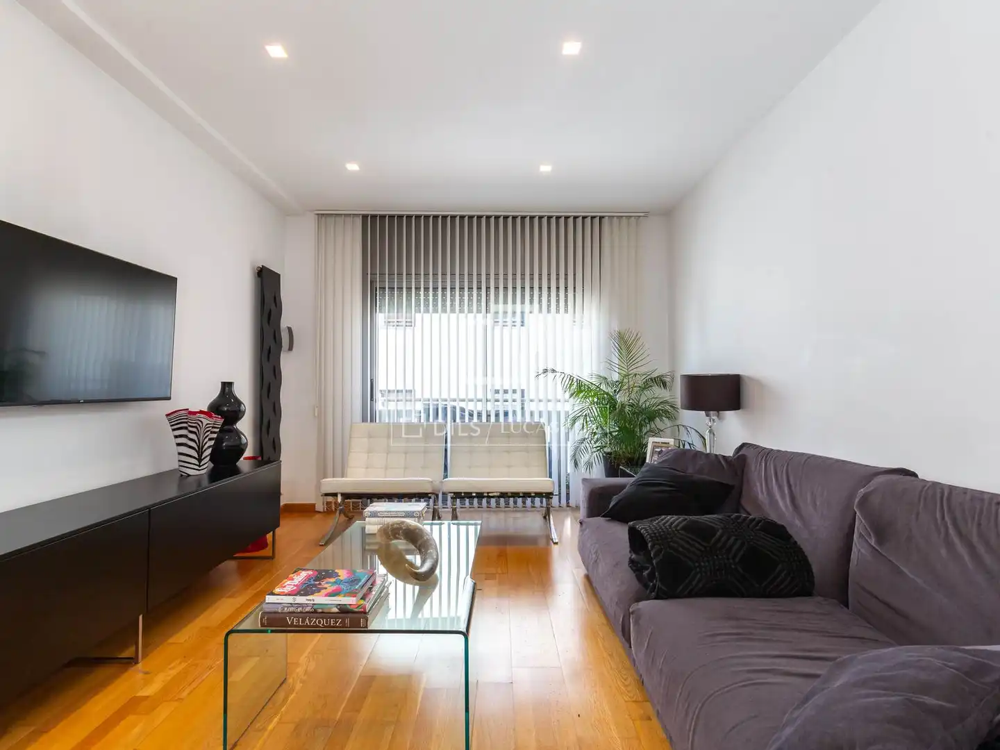 Living room of Flat for sale in Sant Just Desvern  with Air Conditioner, Heating and Parquet flooring