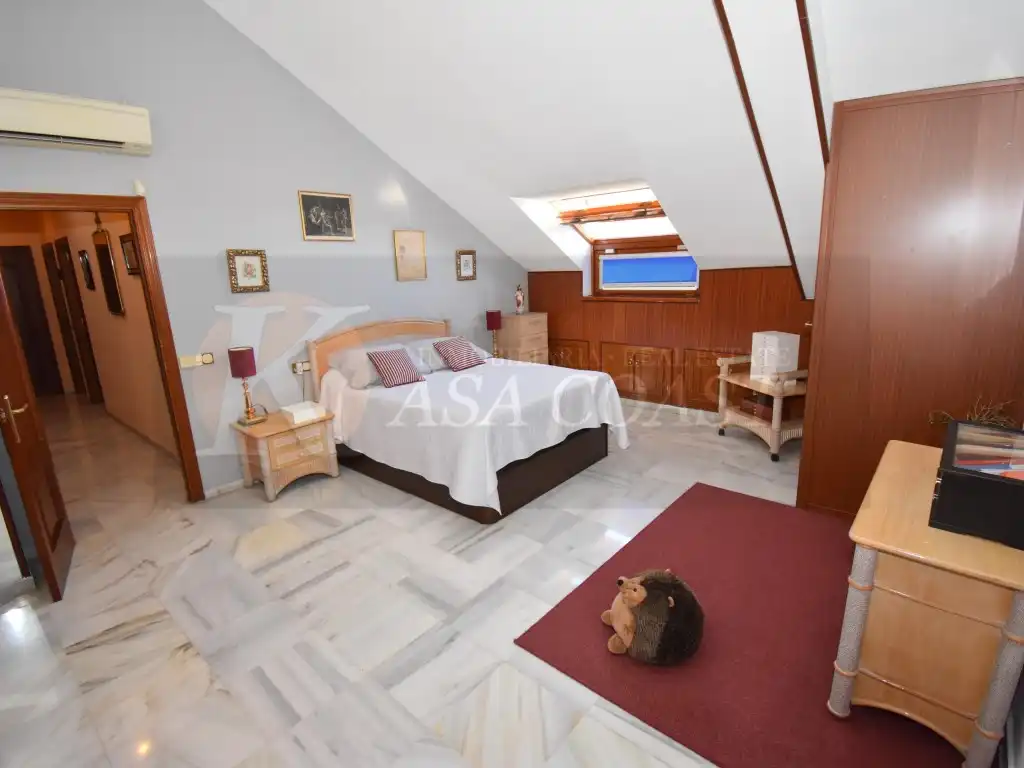 Habitación de Ático en venta en Fuengirola con Aire acondicionado, Jardín privado y Terraza