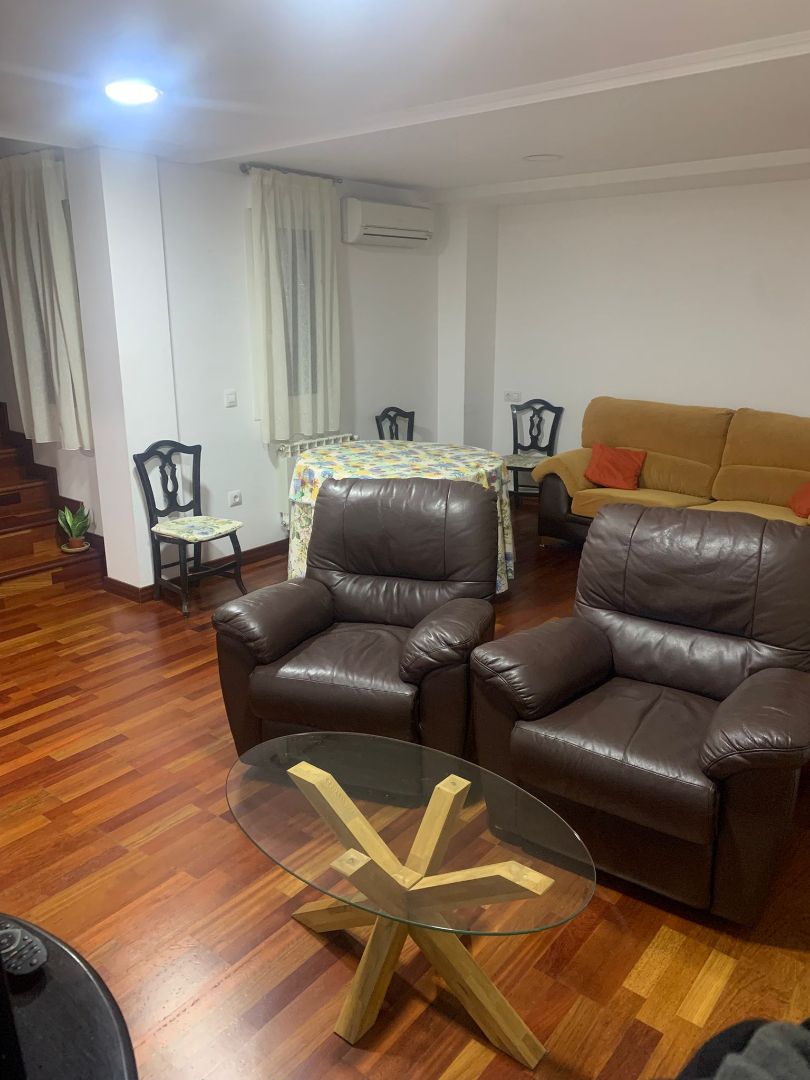 Sala de estar de Piso de alquiler en Sangüesa / Zangoza con Calefacción, Parquet y Amueblado