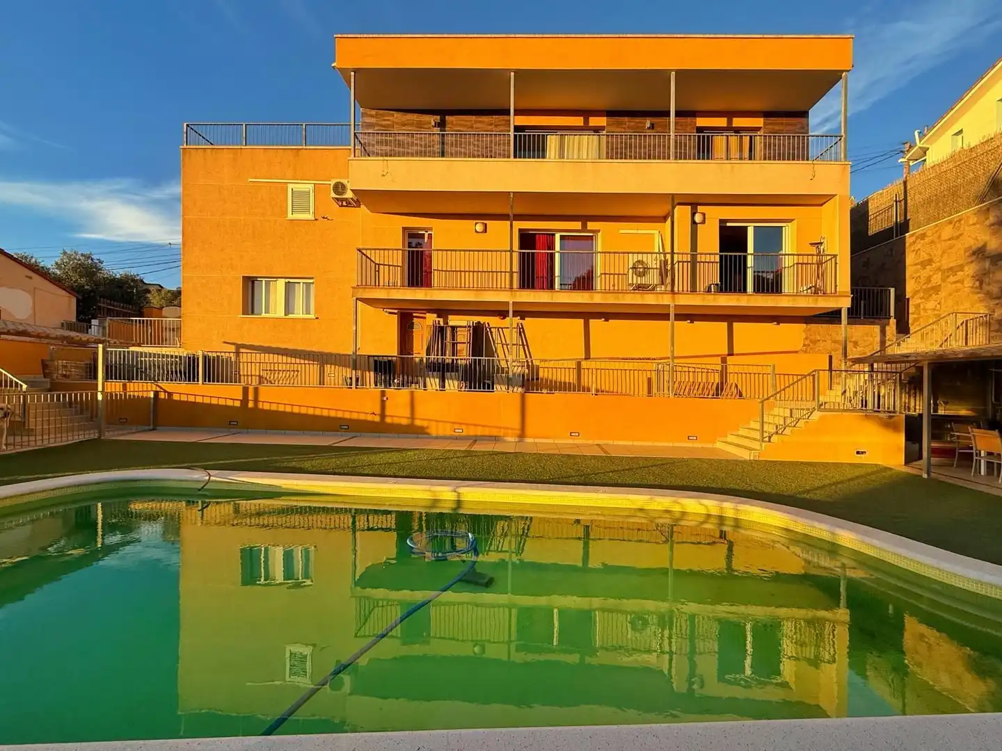 Casa con piscina en venta en Canyelles, imagen 4