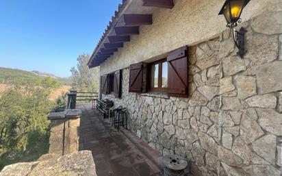 Vista exterior de Casa o xalet en venda en Santa Maria de Miralles amb Calefacció, Jardí privat i Terrassa