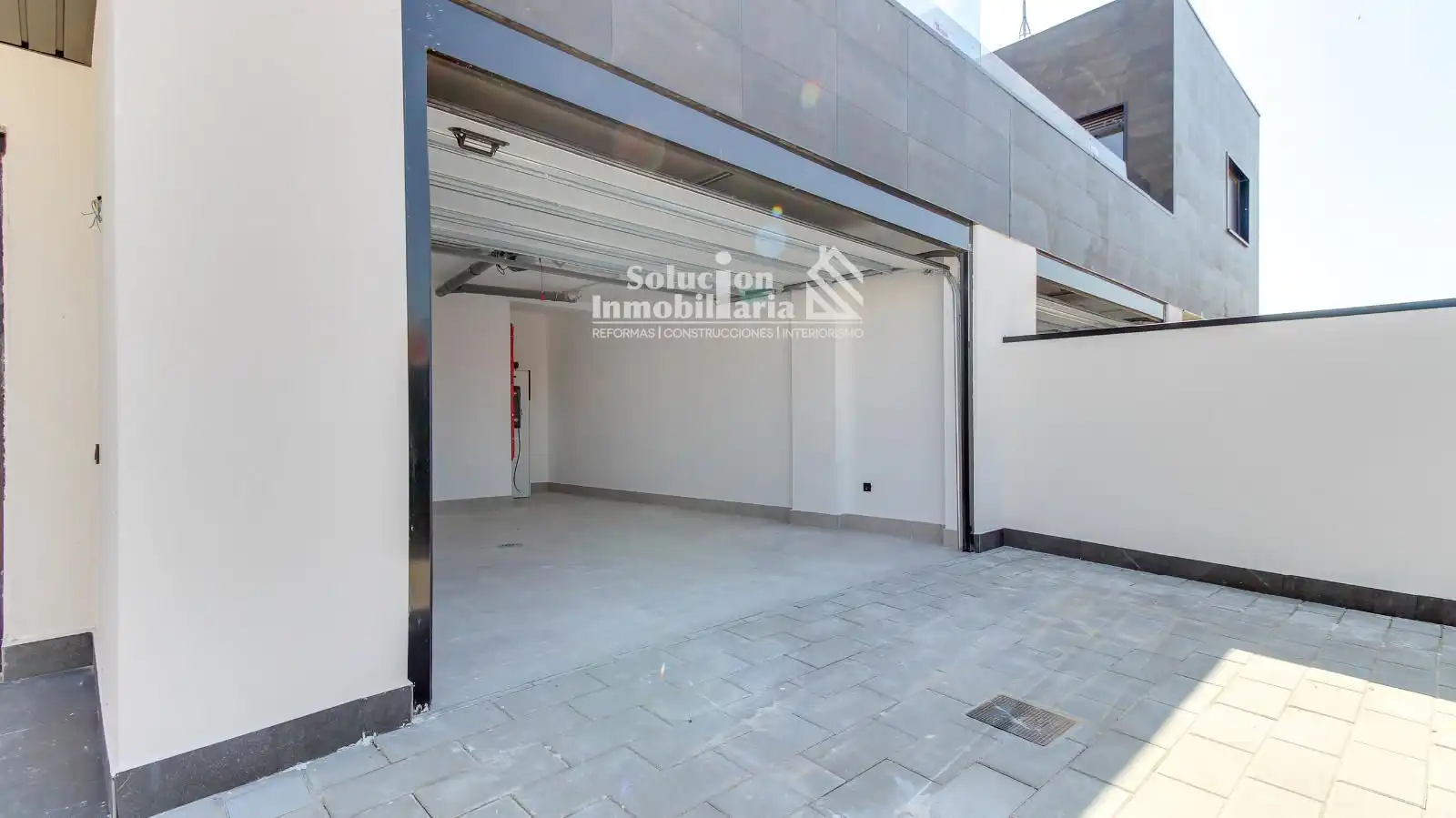 Parking of Detached homes for sale in Carbajosa de la Sagrada  with Heating, Terrace and Storage room